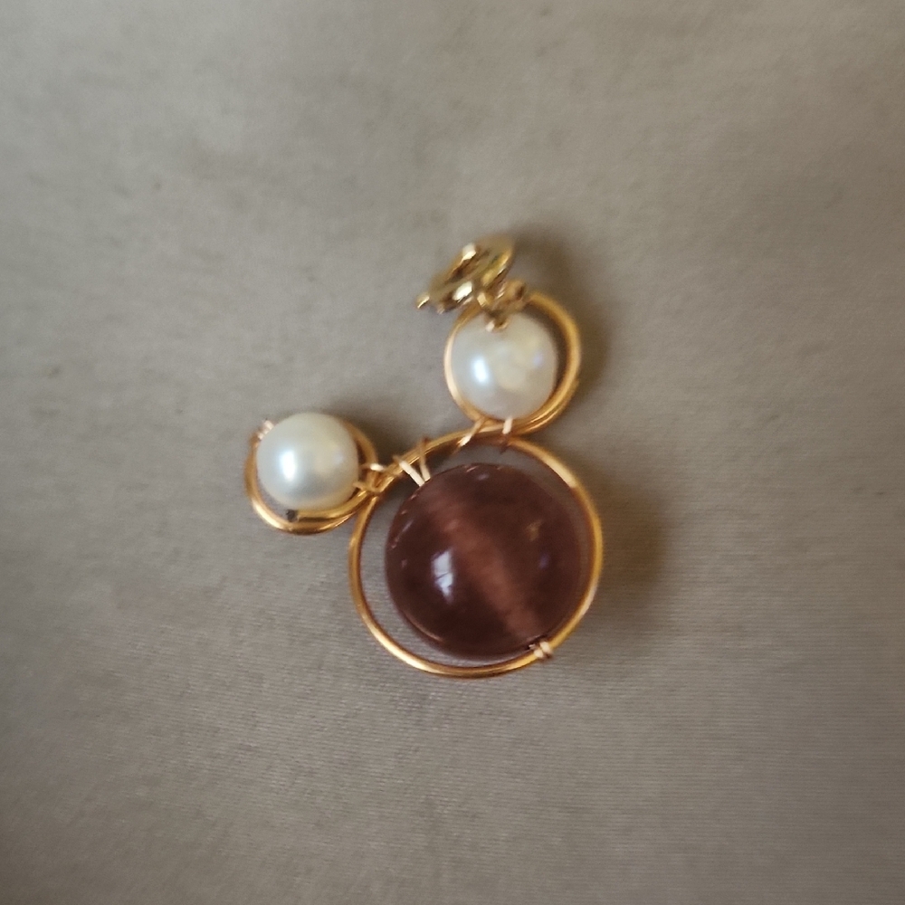 Gold Pearl and Brown Glass Cabochon Women’s Pendant